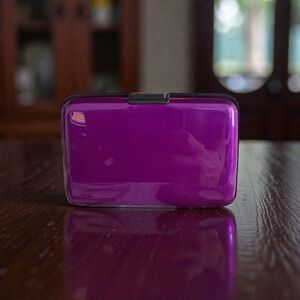 RFID Vibrant Card Holder Wallets. PROTECT your cards & ID from would be hackers